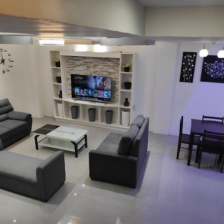 Tagaytay Staycation By Naya And Darla W Free Swimming Pool, Wifi & Netflix Tagaytay City Exterior photo