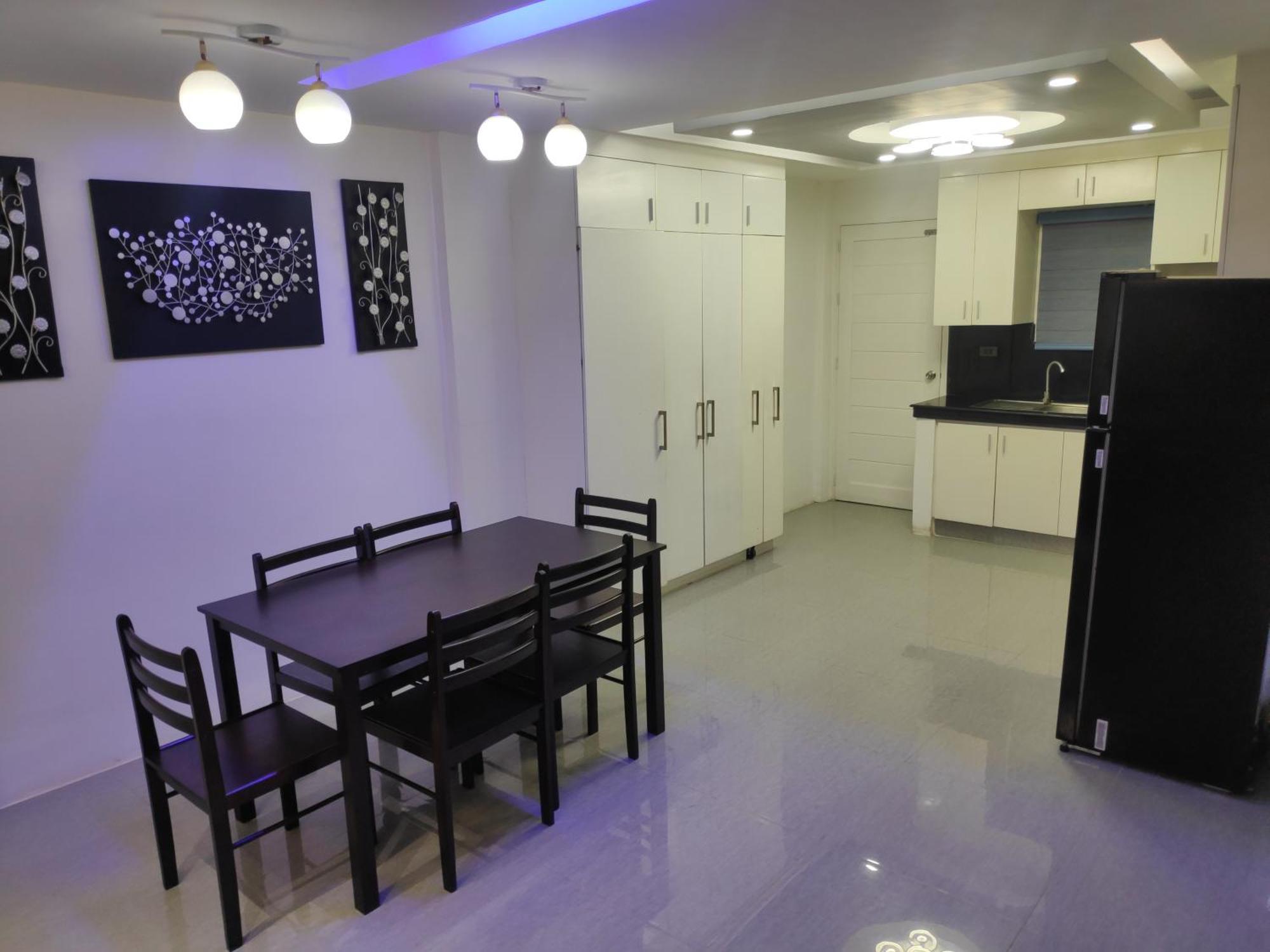 Tagaytay Staycation By Naya And Darla W Free Swimming Pool, Wifi & Netflix Tagaytay City Exterior photo