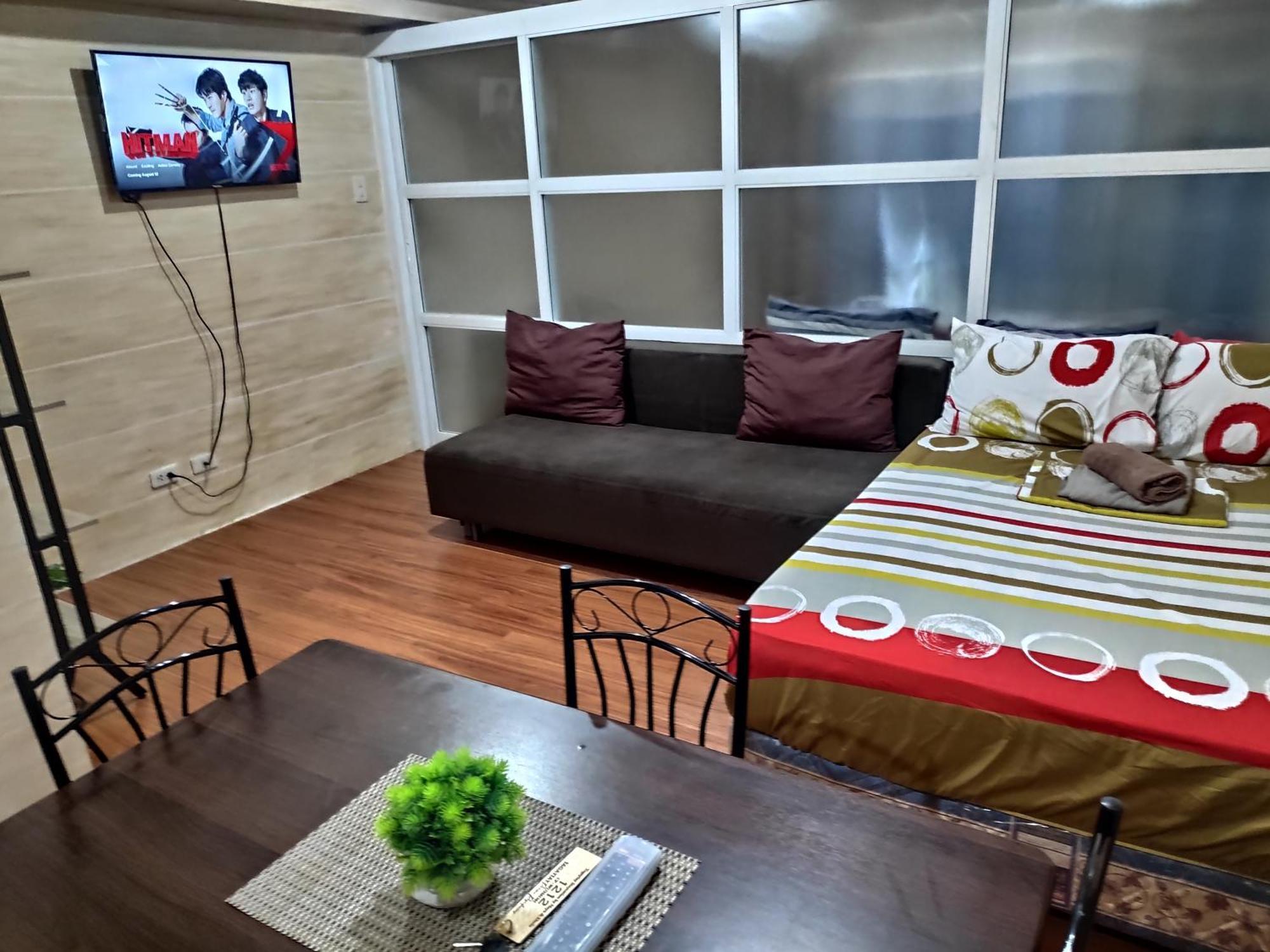Tagaytay Staycation By Naya And Darla W Free Swimming Pool, Wifi & Netflix Tagaytay City Exterior photo