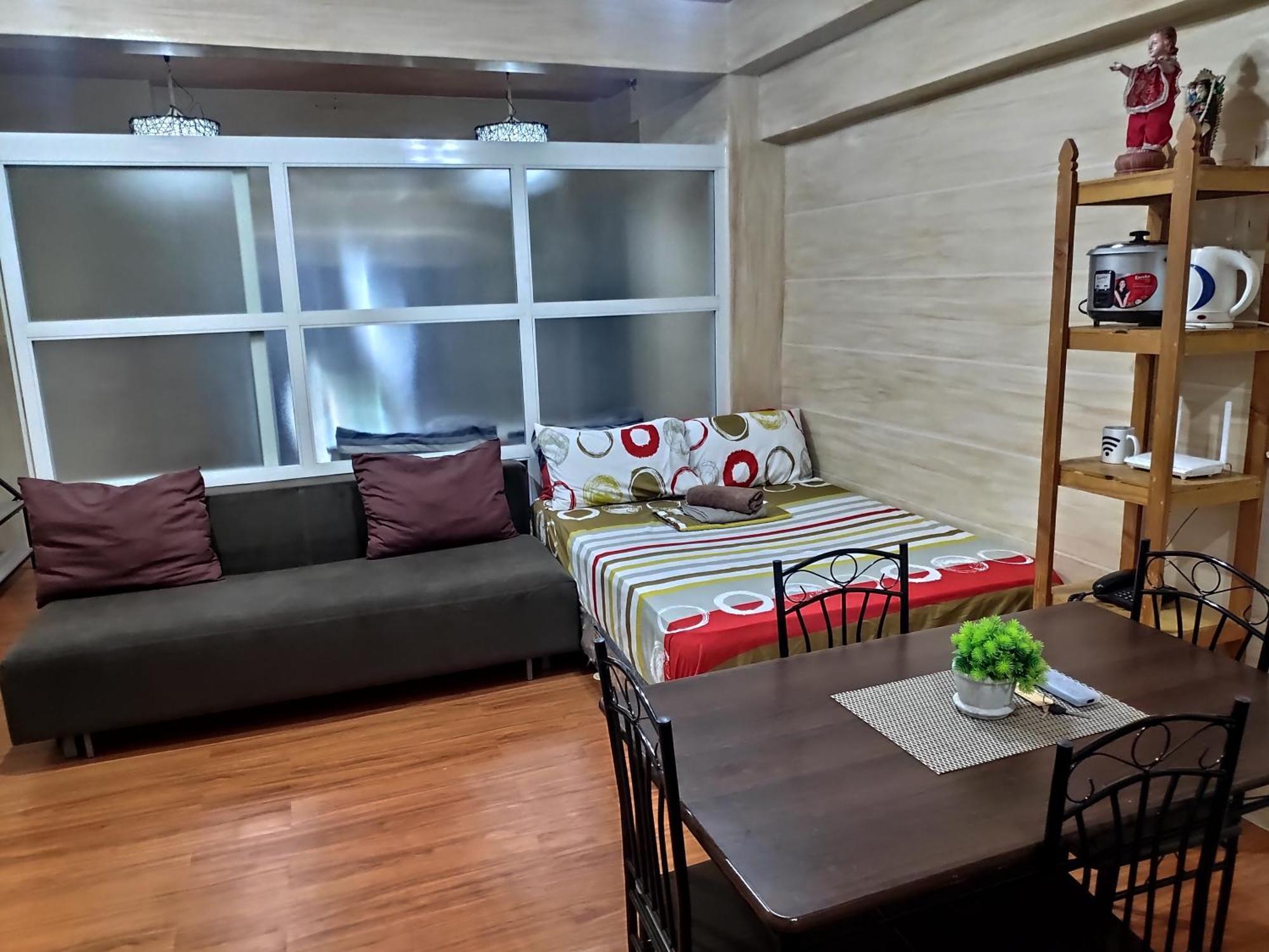 Tagaytay Staycation By Naya And Darla W Free Swimming Pool, Wifi & Netflix Tagaytay City Exterior photo