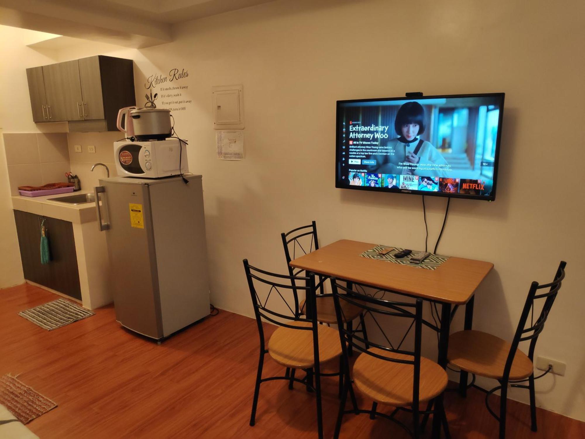 Tagaytay Staycation By Naya And Darla W Free Swimming Pool, Wifi & Netflix Tagaytay City Exterior photo